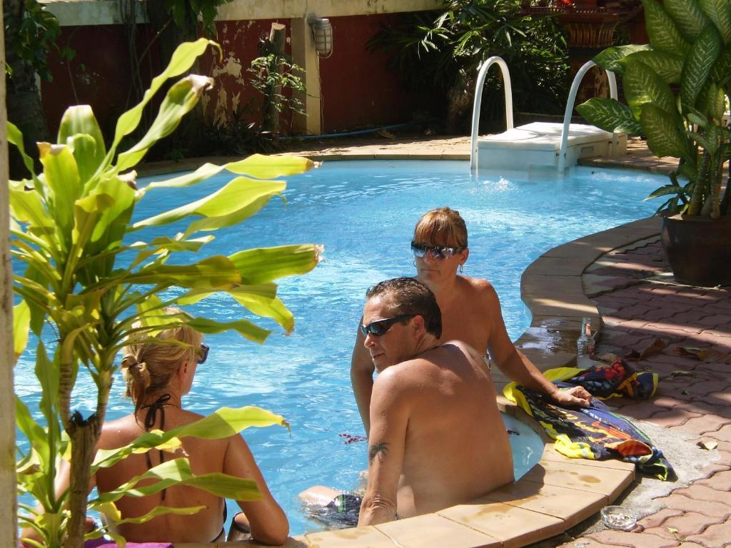 Sunset Resort *