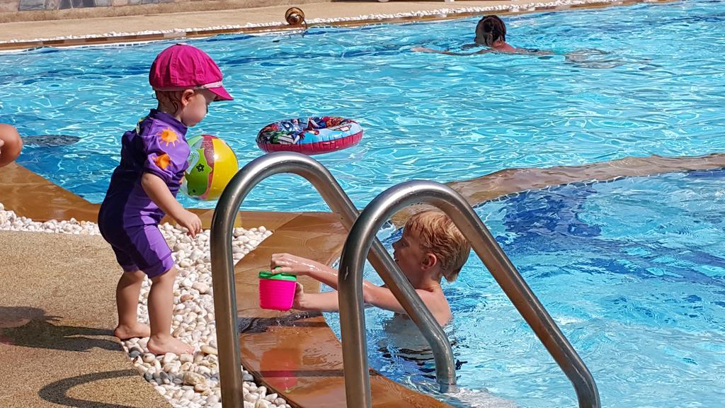 Vip Chain Pool Ban Phe