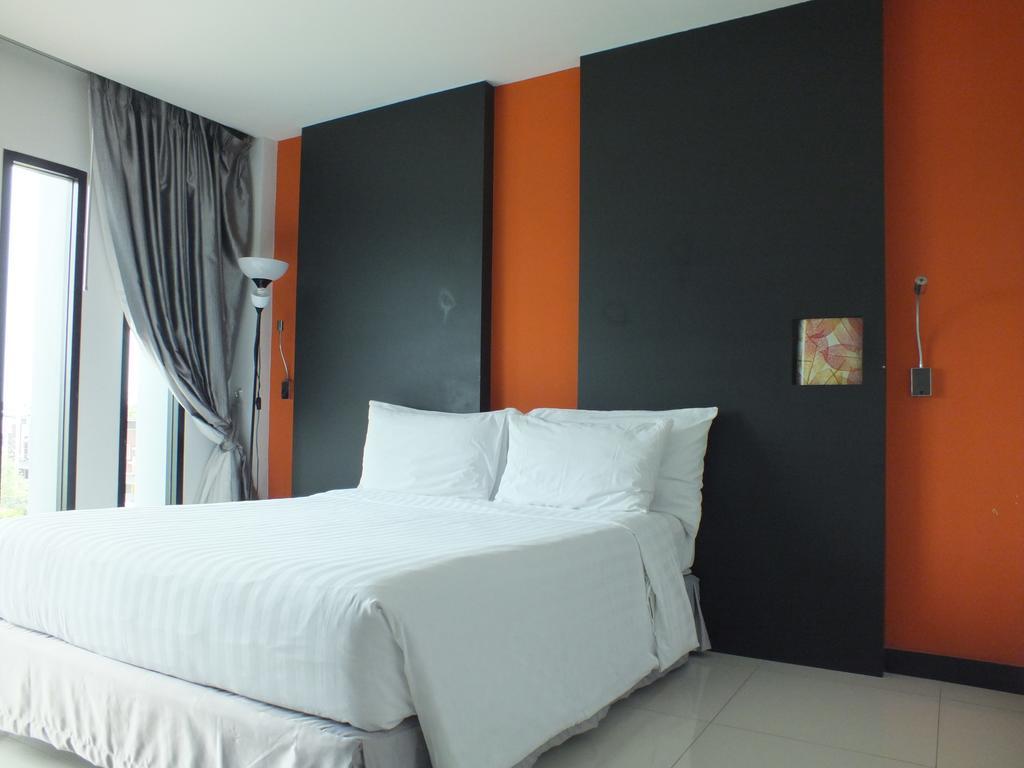 Hotel Hub De Leaf @