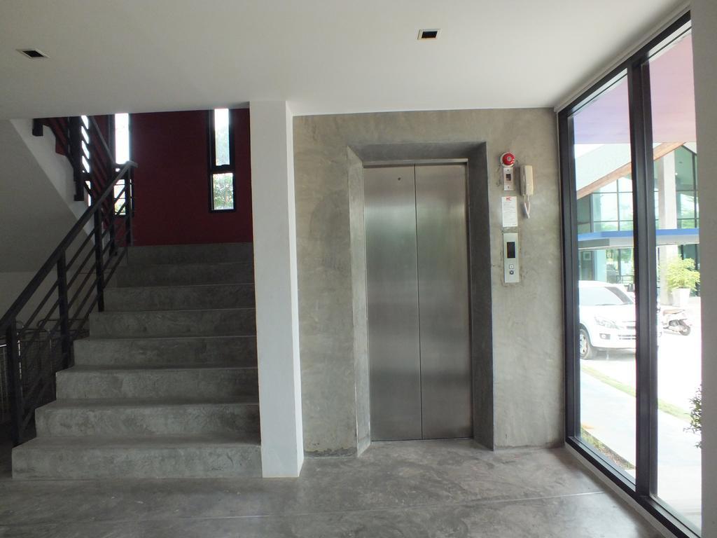Hotel Hub De Leaf @