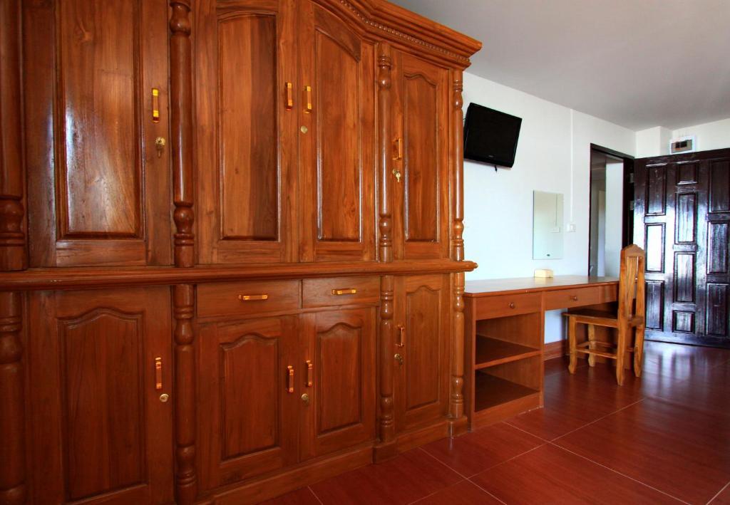 Hotel Apatsanan Place 3*