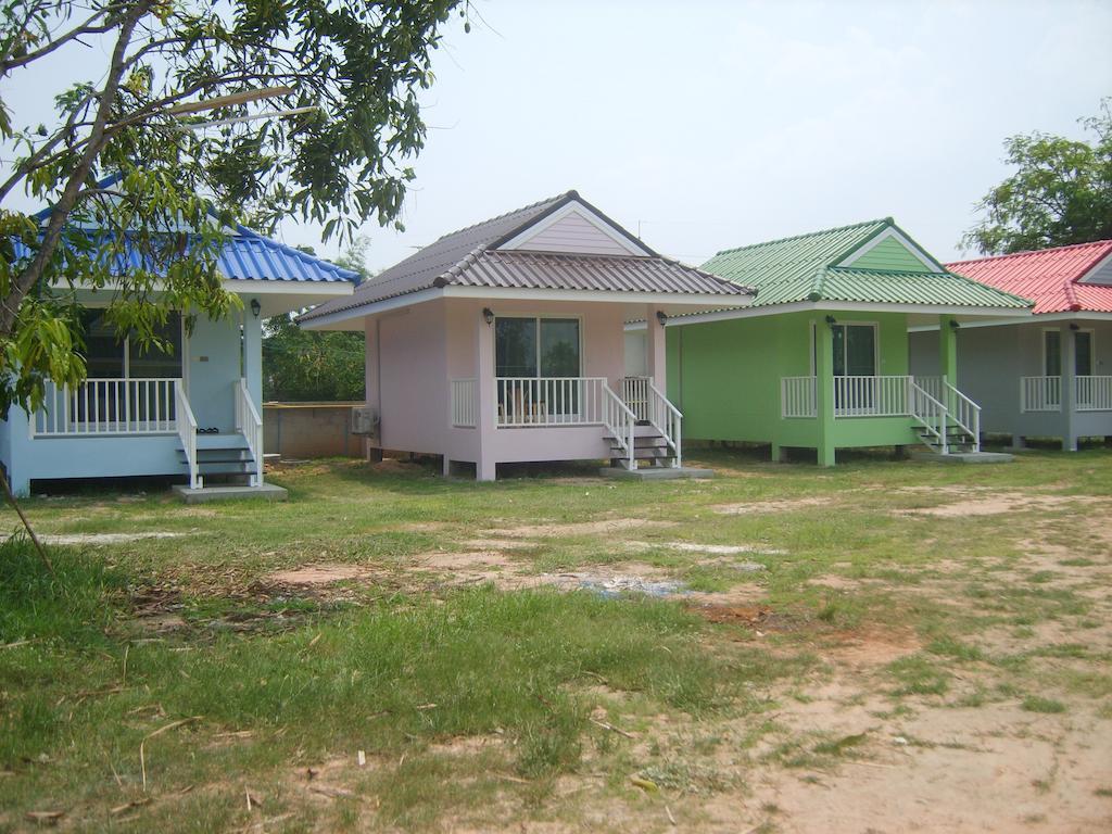 Resort Chomna Ban Bua Yai