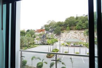 The Axis Pattaya By Kaisit Jomtien Beach