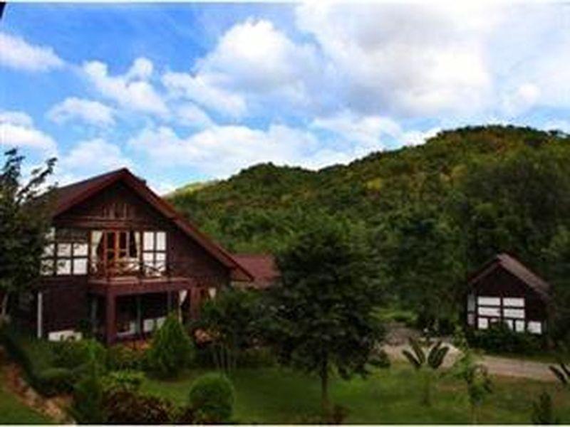 Hotel Saitharn Iyara Sai Yok