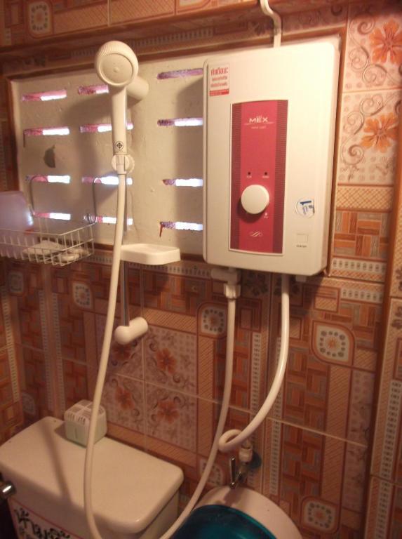 Ruenthai Rimnam Guest house