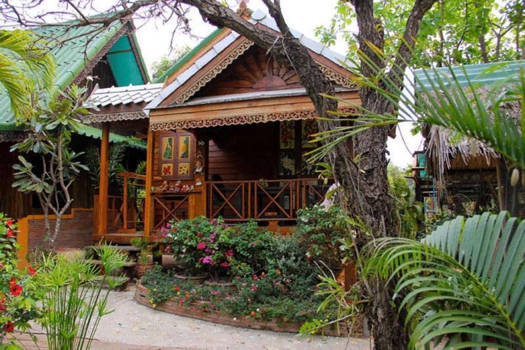 Orchid Hibiscus Resort 4*