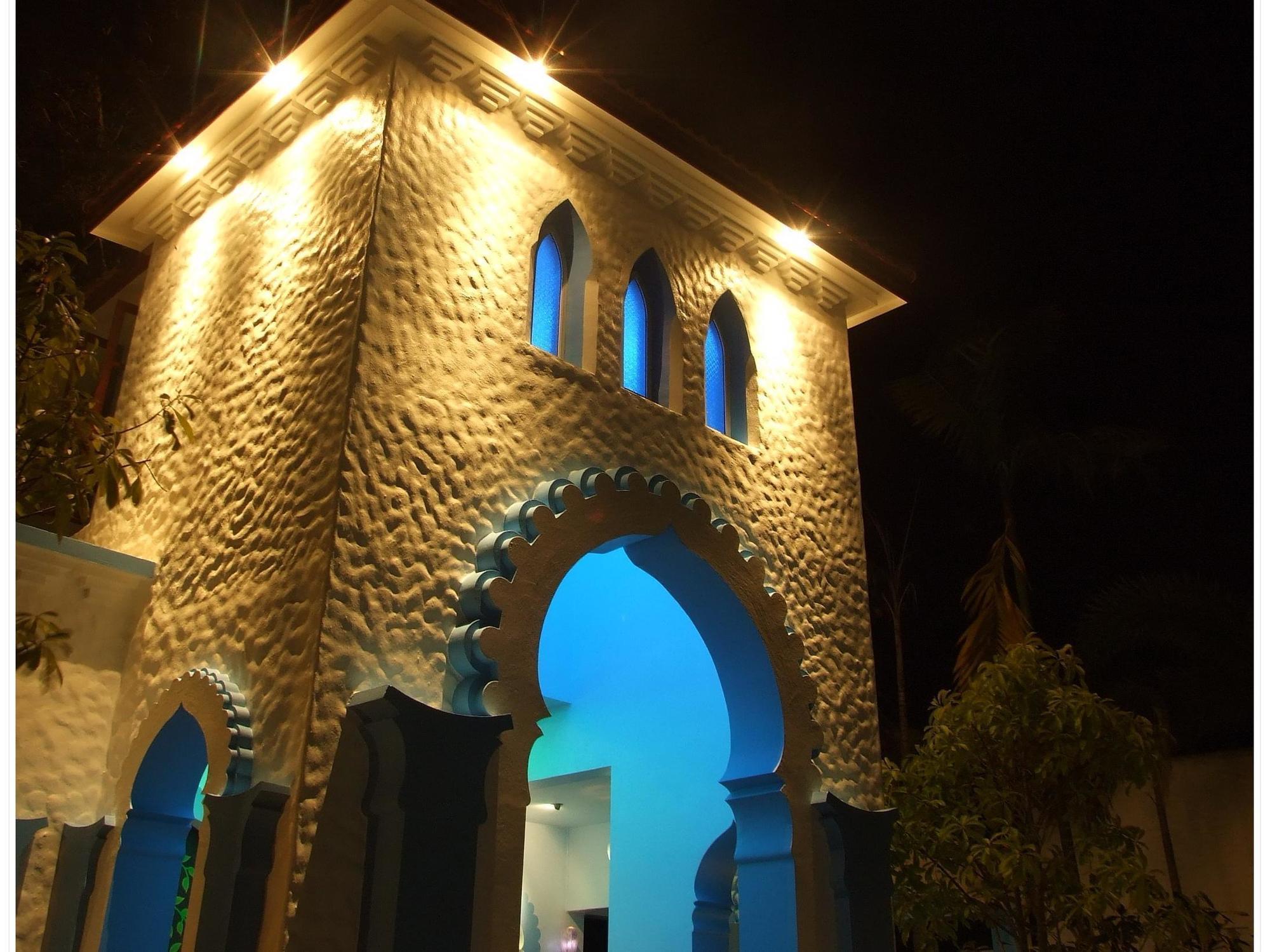 Baanmontra - Ban Krut (Prachuap Khiri Khan)