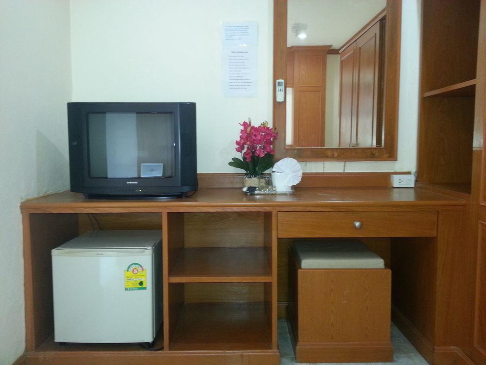 Hotel Oyo 739 Presley Phuket Patong