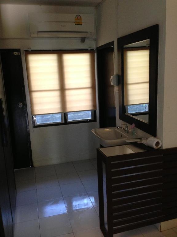 Ravadee Hotel 2*