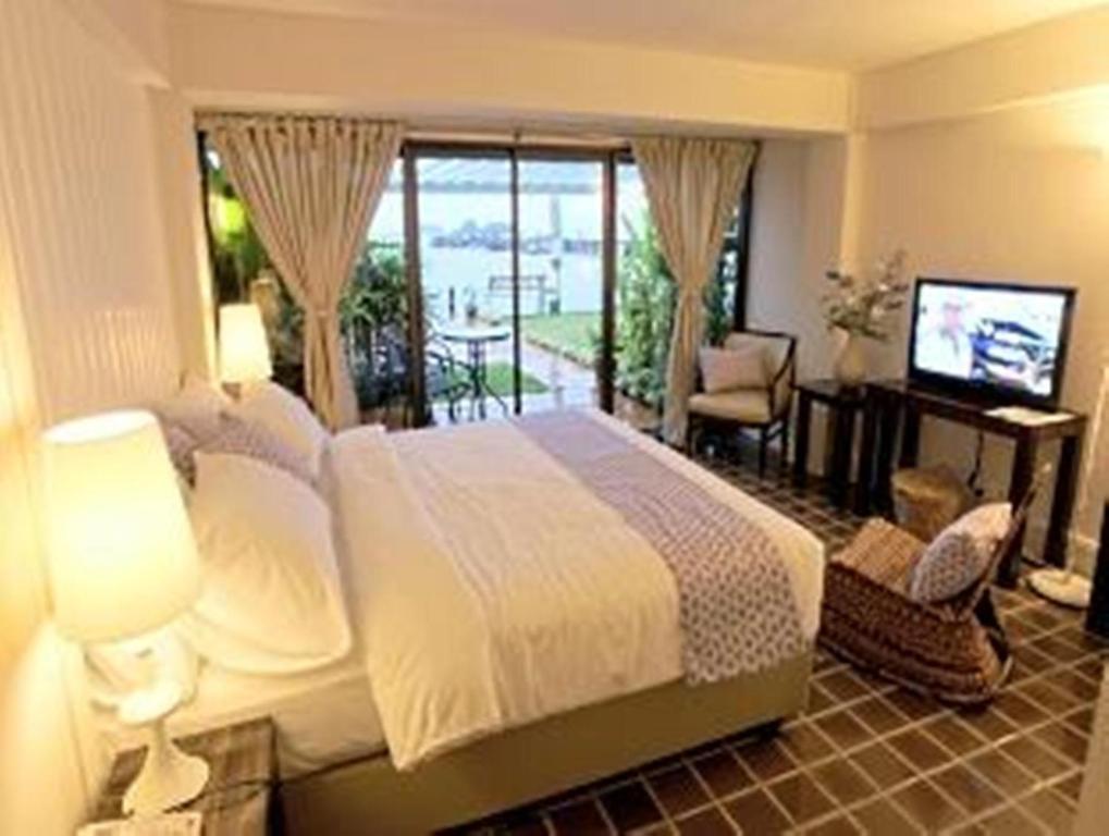 Baan By The Sea