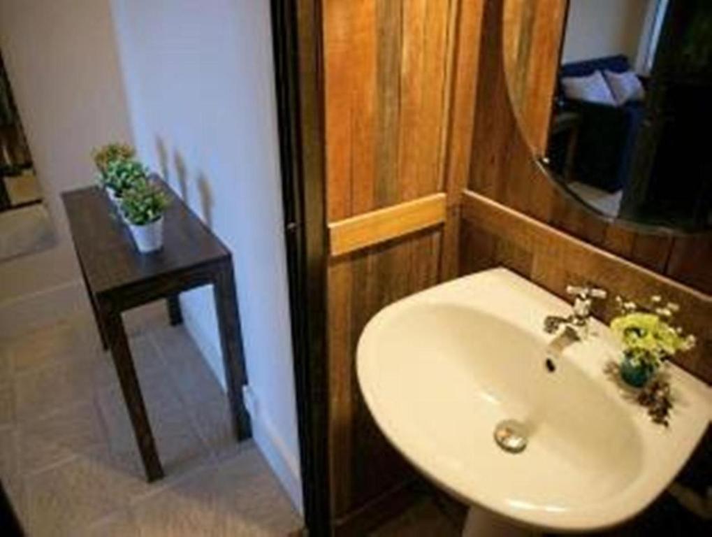 Baan By The Sea Apartment *