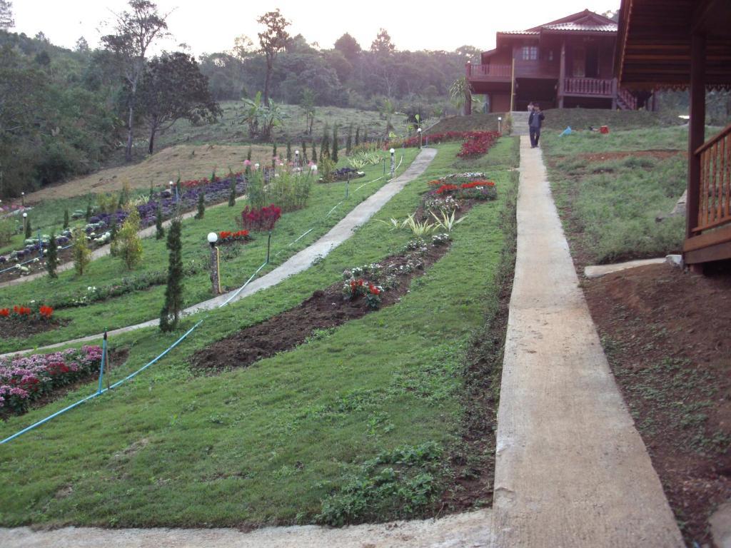 Resort Phu Mok Dok Mai