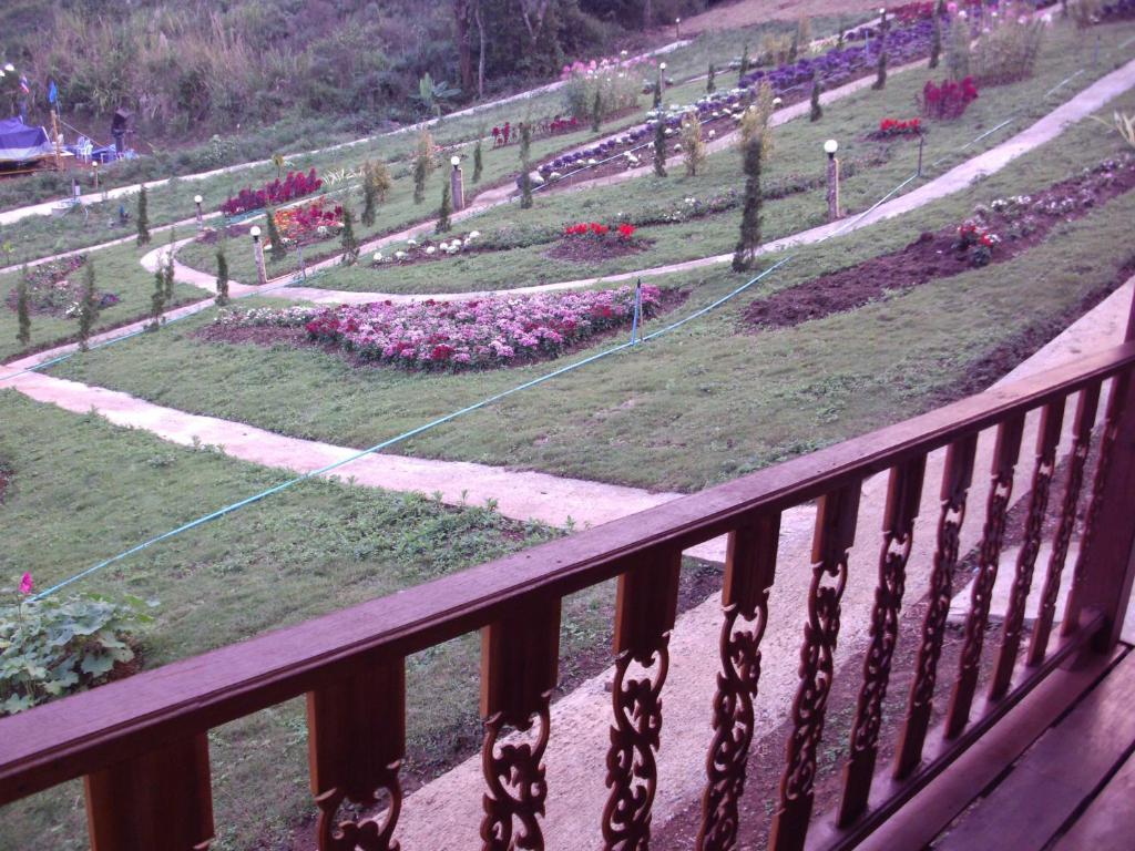 Phu Mok Dok Mai 2*