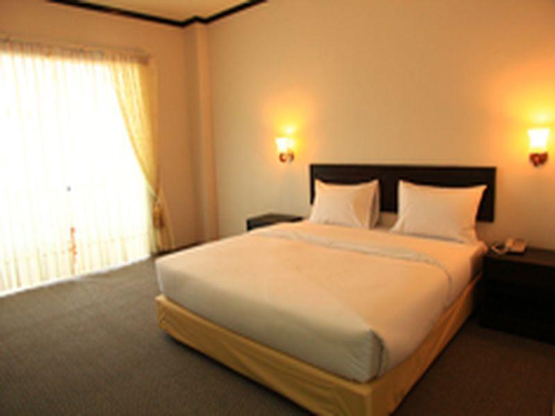 Hotel Golden Dragon 3*