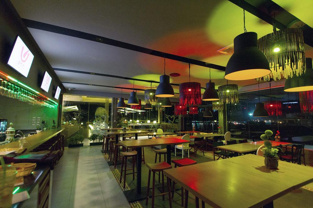Kroque Boutique & Bistro
