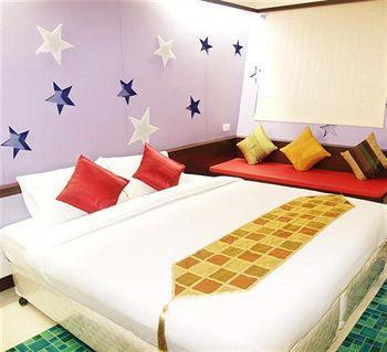 Plumeria And Hideaway