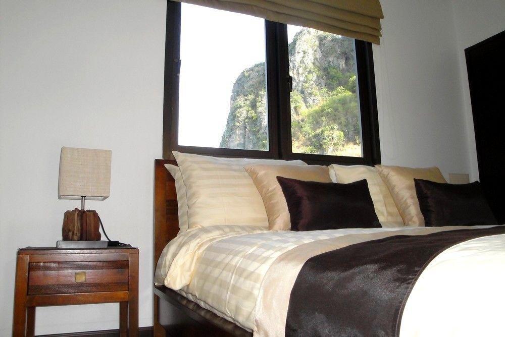 Resort Jurassic Mountain & Fishing Park
