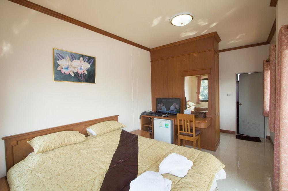 Pensão Donchai House Guest House& Cafe 2*