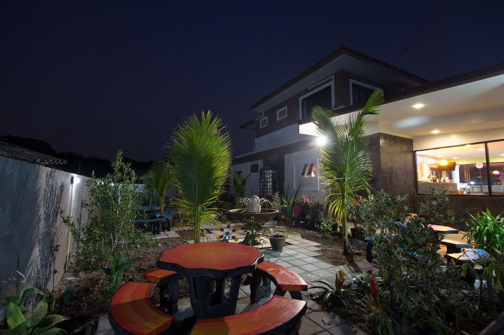 Pensão Donchai House Guest House& Cafe 2*