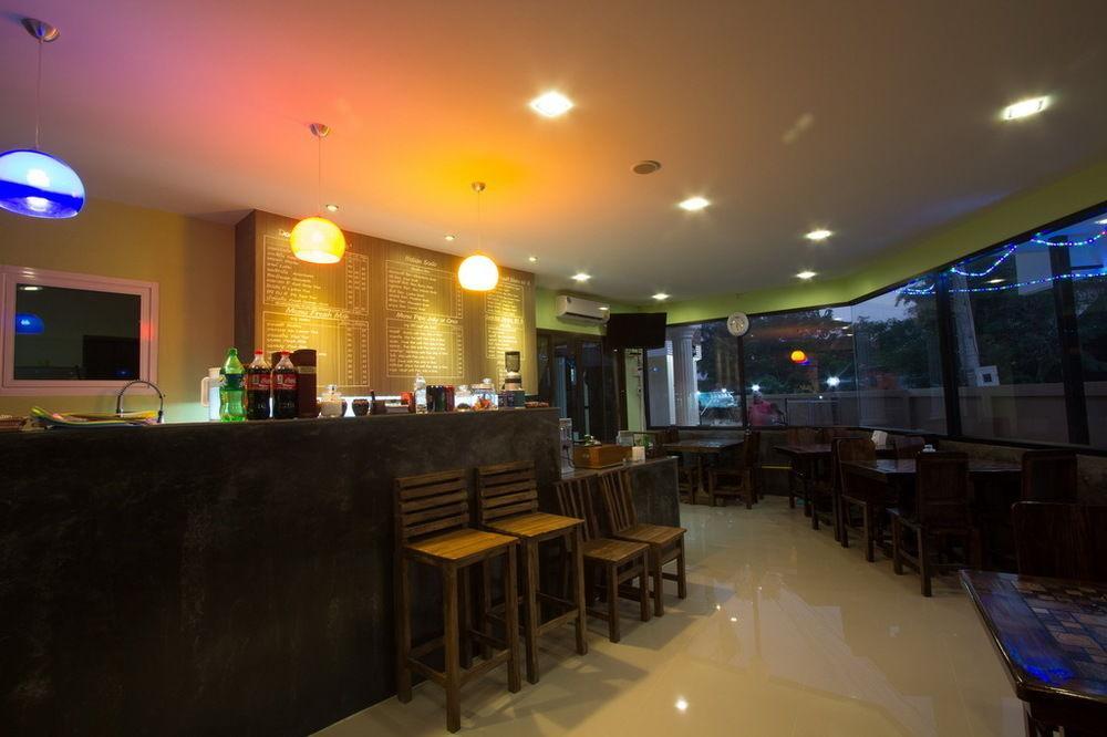 Pensão Donchai House Guest House& Cafe 2*