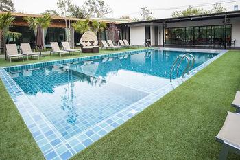 D Living Pattaya Hotel 3*