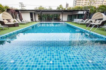 D Living Pattaya 3*