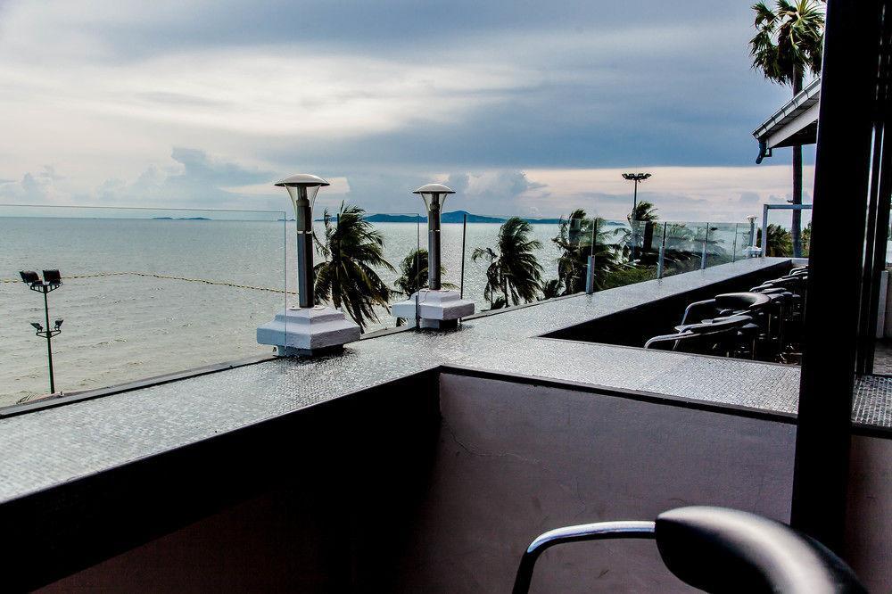 Barfly Pattaya 2*