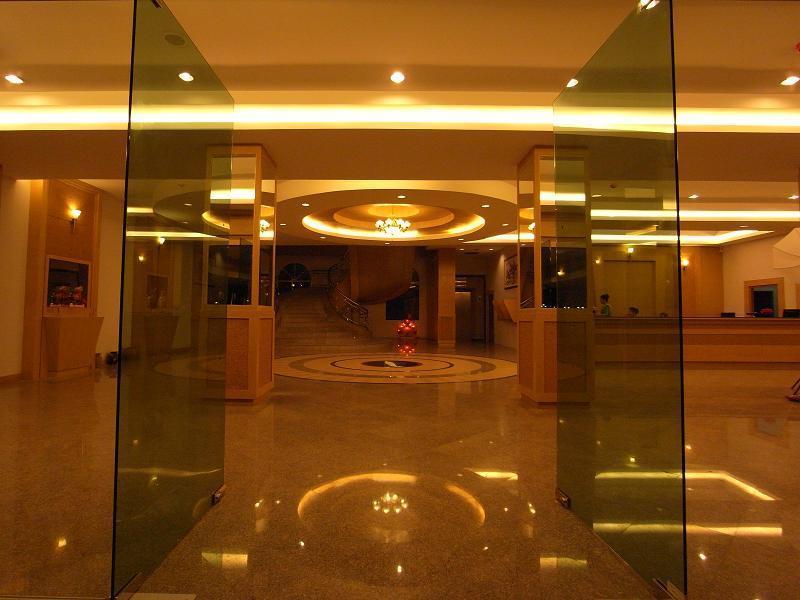 Major Grand Hotel 4*