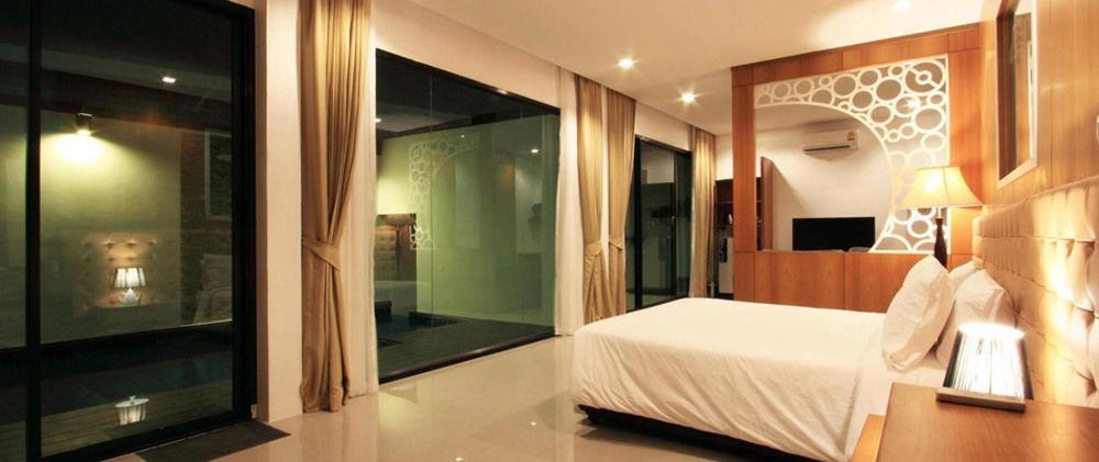 The Vista Pool 4*