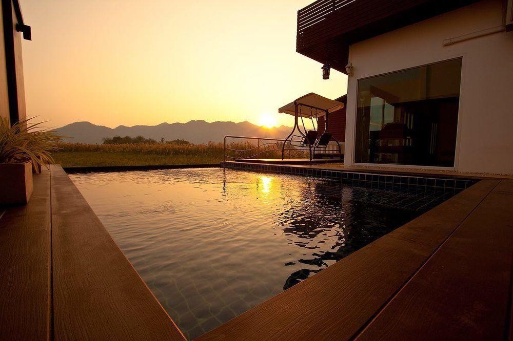 The Vista Pool Resort 4*