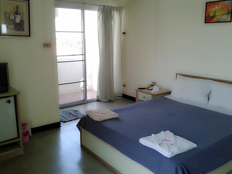 M In Korat Service Inn