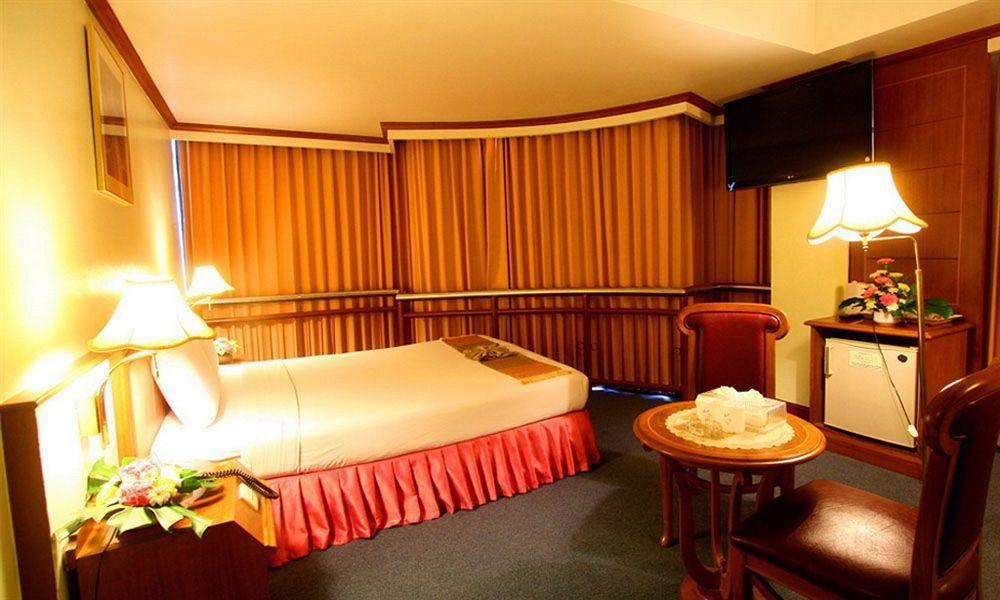 V.l. Hatyai Hotel