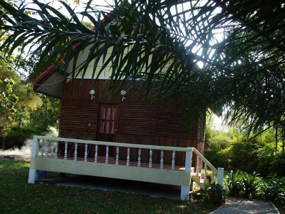 Thai-bamboo 3*