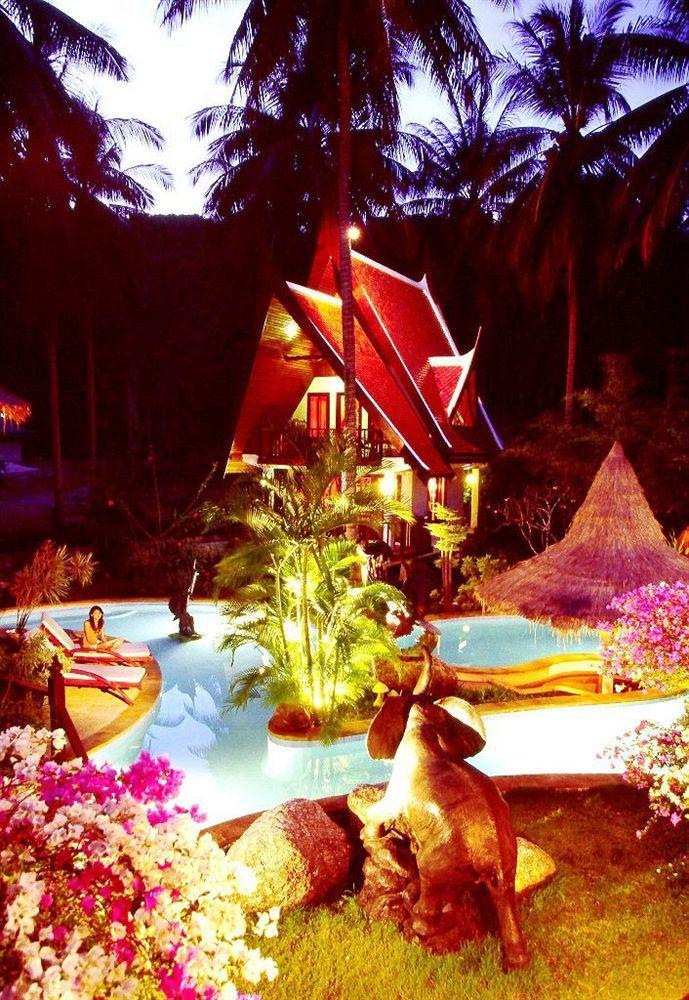 Coco Palace Resort