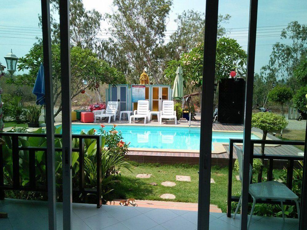 Charm Resort Cha-Am