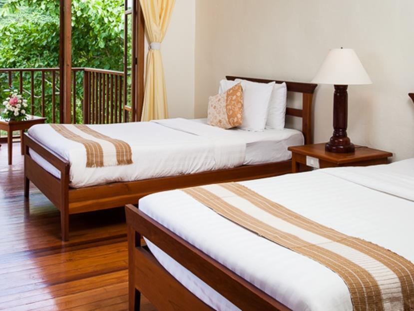Riverhouse 3*