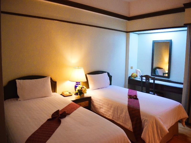 Grand Plaza 3*