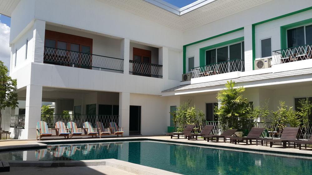 Khun Hotel 2*