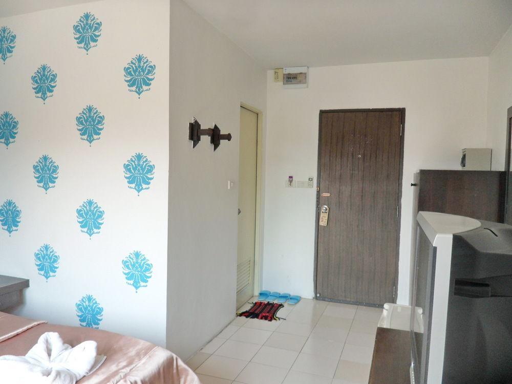 Baan Kanta Hotel 2*