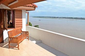 Riverfront Hotel