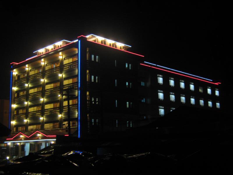 Riverfront Hotel 3*