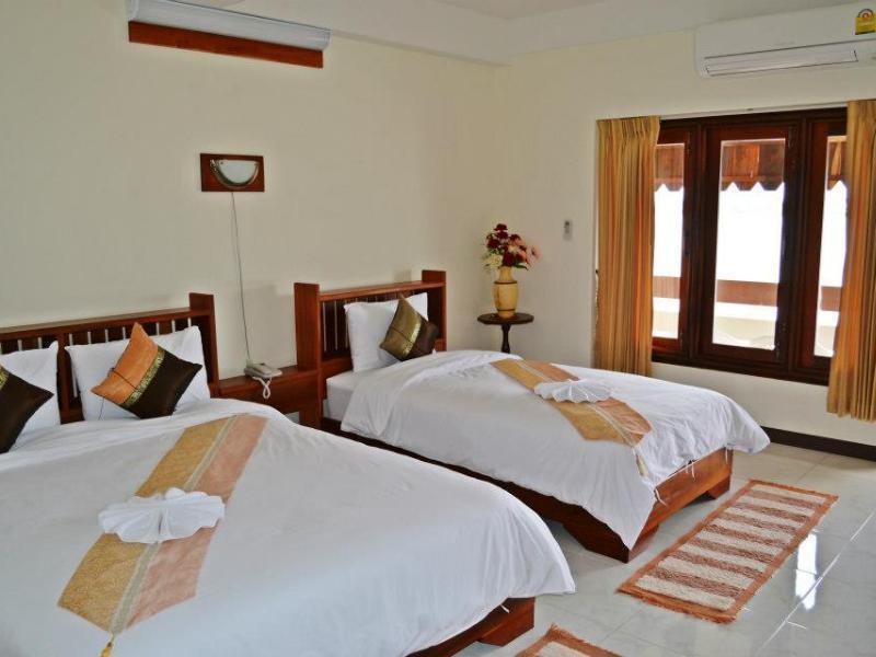 Riverfront Hotel