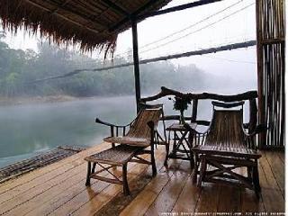 Boutique Raft Resort, River Kwai 3*