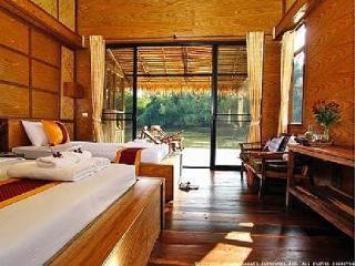 Boutique Raft Resort, River Kwai Resort Sai Yok