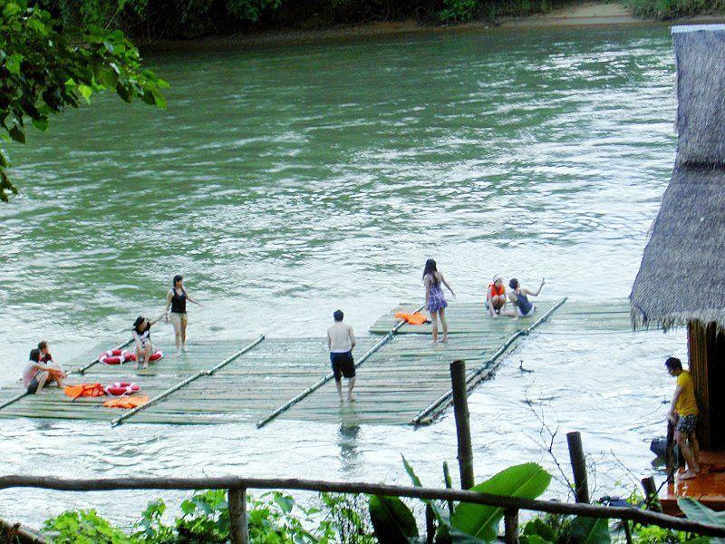 Boutique Raft Resort, River Kwai 3* Sai Yok