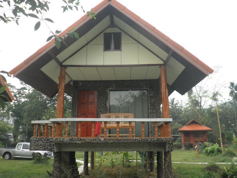 Baan Rimnam Khao Sok Hotel Phanom