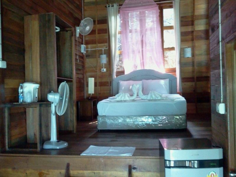 Sunset Resort 2*