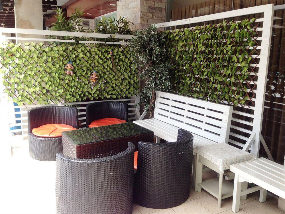 New Travel Hotel