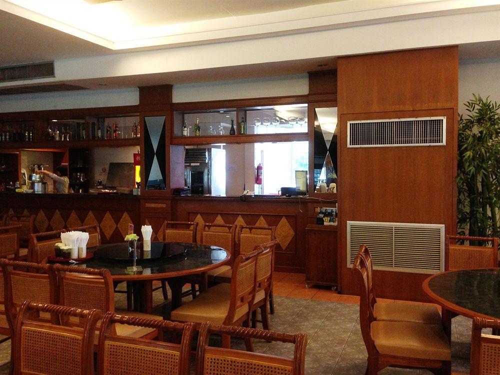 New Travel Hotel