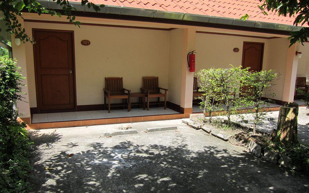 Oasis Hostel *